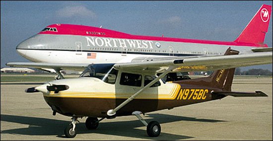Photo of WMU College of Aviation in 2001.