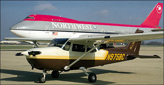 Photo of WMU College of Aviation in 2001.